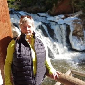 Meet your Posher, Faye